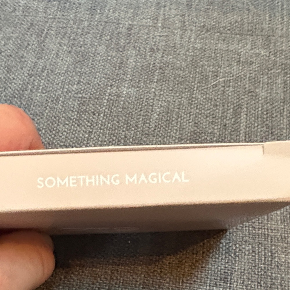 MOTD Highlighting Powder -Color Something Magical NIB - Picture 4 of 4